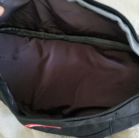 Supreme Logo Print Fanny Bag For Men & Woman - Picture 8 of 9